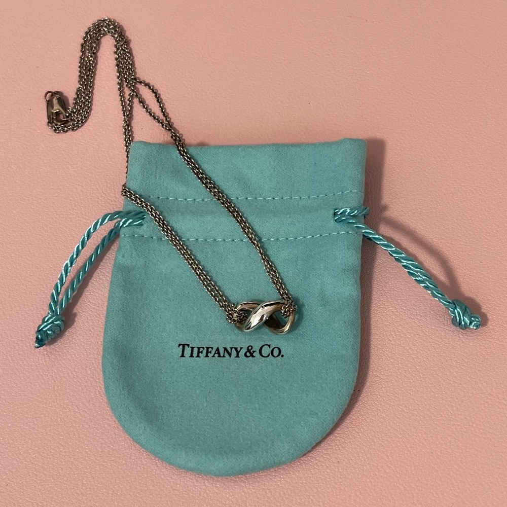 Tiffany&co infinity pendant necklace
